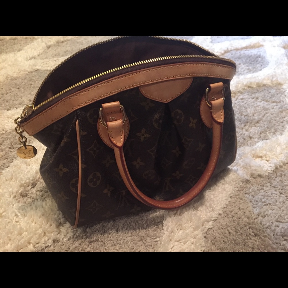 Louis Vuitton Tivoli pm